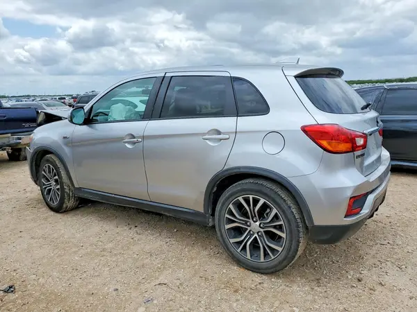 JA4AP3AU6KU002442 2019 MITSUBISHI OUTLANDER - Image 2