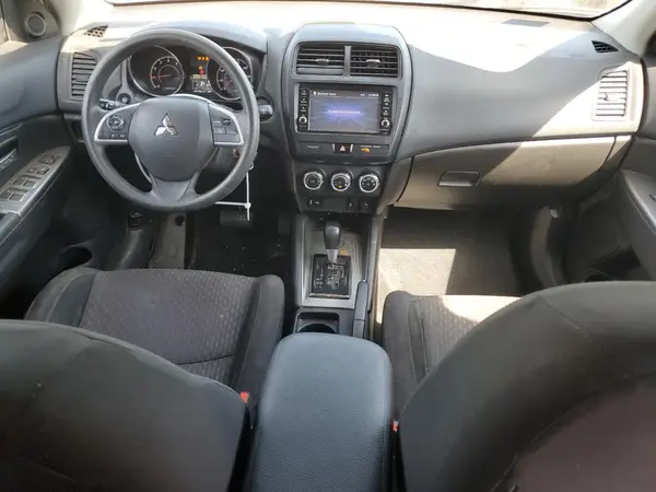 JA4AP3AU6KU002571 2019 MITSUBISHI OUTLANDER - Image 8