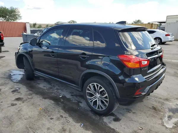 JA4AP3AU6KU005969 2019 MITSUBISHI OUTLANDER - Image 2