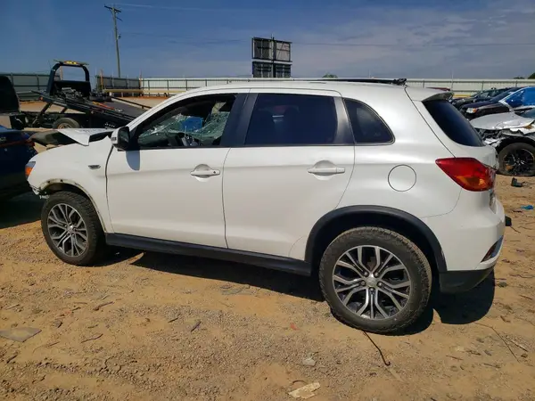 JA4AP3AU6KU008192 2019 MITSUBISHI OUTLANDER - Image 2
