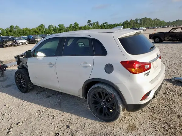 JA4AP3AU6KU010329 2019 MITSUBISHI OUTLANDER - Image 2