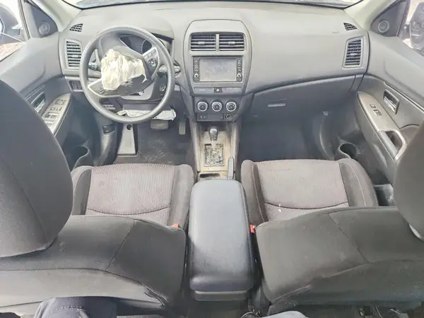 JA4AP3AU6KU019788 2019 MITSUBISHI OUTLANDER - Image 8