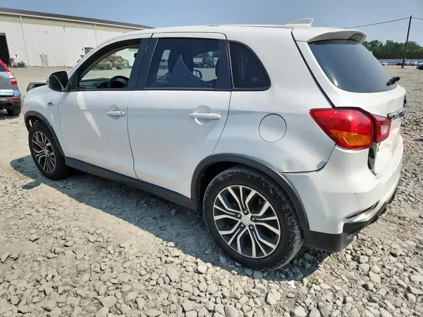 JA4AP3AU6KU023825 2019 MITSUBISHI OUTLANDER - Image 2