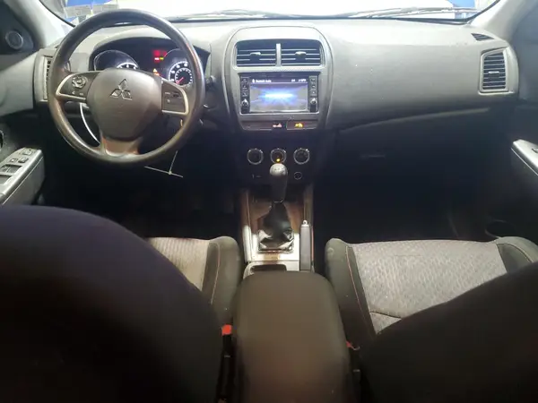 JA4AP3AU6KU028037 2019 MITSUBISHI OUTLANDER - Image 8