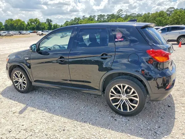 JA4AP3AU6KU030127 2019 MITSUBISHI OUTLANDER - Image 2