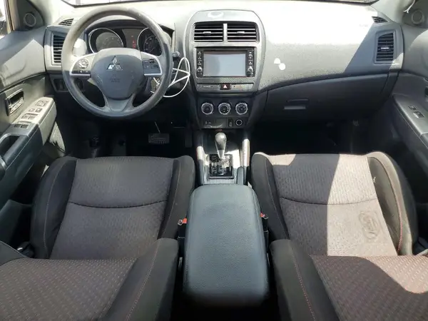 JA4AP3AU6KU030127 2019 MITSUBISHI OUTLANDER - Image 8