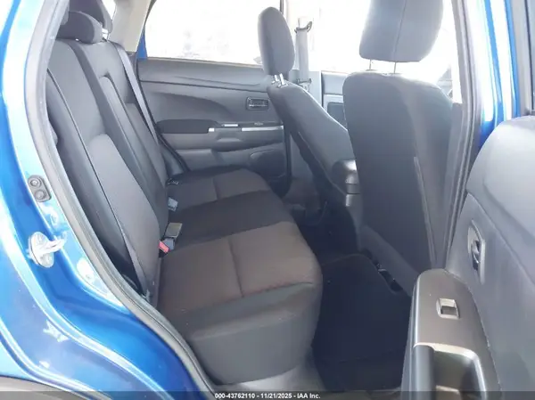 JA4AP3AU6KU032606 2019 MITSUBISHI OUTLANDER - Image 8