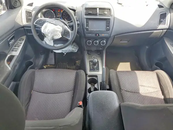 JA4AP3AU6KU035179 2019 MITSUBISHI OUTLANDER - Image 8