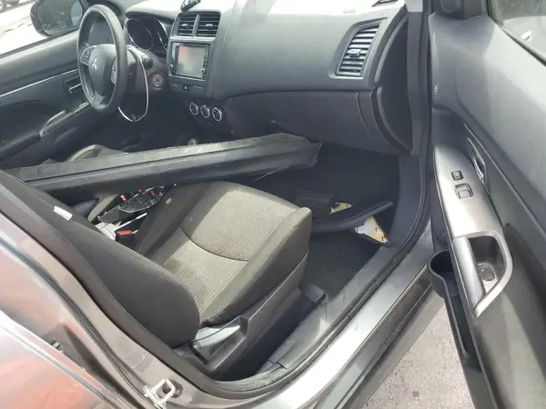 JA4AP3AU6KU035361 2019 MITSUBISHI OUTLANDER - Image 8