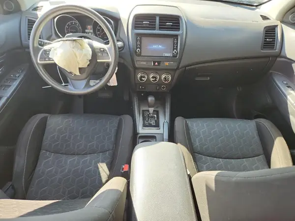 JA4AP3AU6LU003317 2020 MITSUBISHI OUTLANDER - Image 8