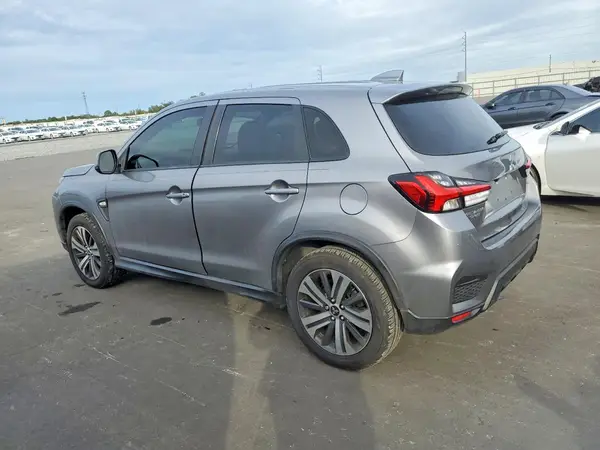 JA4AP3AU6LU004810 2020 MITSUBISHI OUTLANDER - Image 2