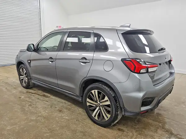 JA4AP3AU6LU005407 2020 MITSUBISHI OUTLANDER - Image 2