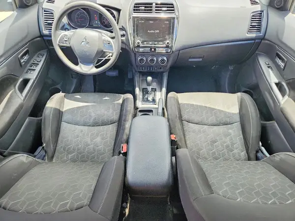 JA4AP3AU6LU006900 2020 MITSUBISHI OUTLANDER - Image 8