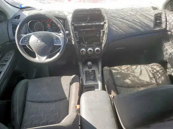 JA4AP3AU6LU008405 2020 MITSUBISHI OUTLANDER - Image 8