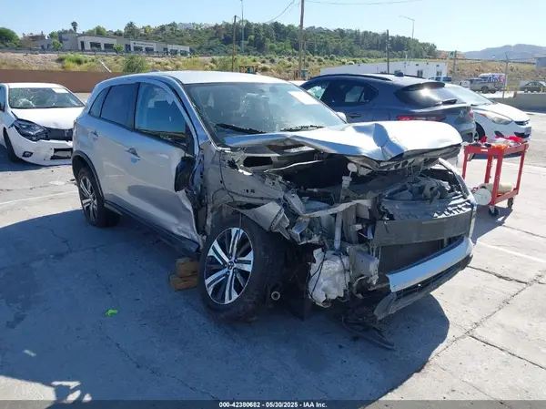 JA4AP3AU6LU010350 2020 MITSUBISHI OUTLANDER - Image 1
