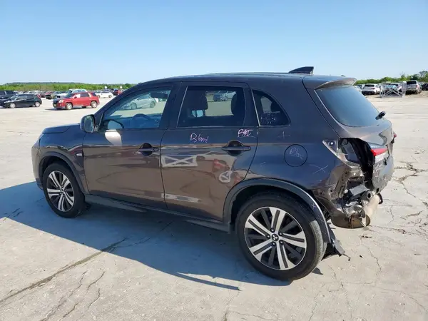 JA4AP3AU6LU011742 2020 MITSUBISHI OUTLANDER - Image 2