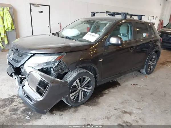 JA4AP3AU6LU013247 2020 MITSUBISHI OUTLANDER - Image 2