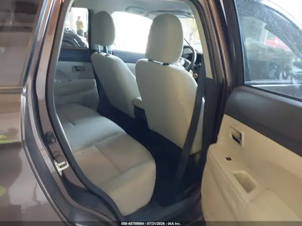 JA4AP3AU6LU013247 2020 MITSUBISHI OUTLANDER - Image 8