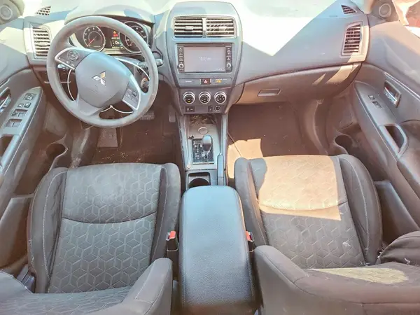 JA4AP3AU6LU015113 2020 MITSUBISHI OUTLANDER - Image 8