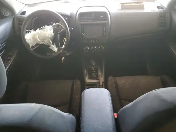 JA4AP3AU6LU017475 2020 MITSUBISHI OUTLANDER - Image 8