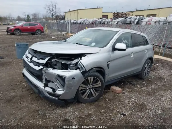 JA4AP3AU6LU017511 2020 MITSUBISHI OUTLANDER - Image 2