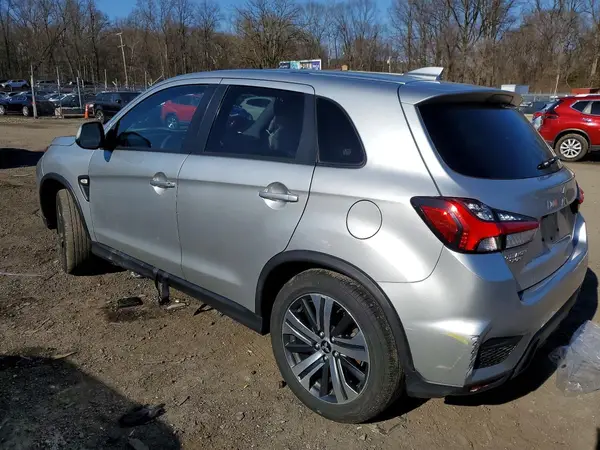 JA4AP3AU6LU029402 2020 MITSUBISHI OUTLANDER - Image 2