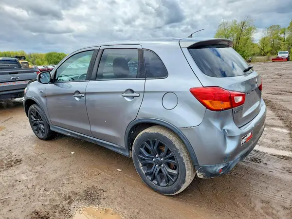 JA4AP3AU7GZ049845 2016 MITSUBISHI OUTLANDER - Image 2