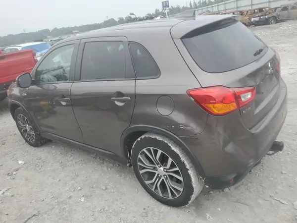 JA4AP3AU7HZ004289 2017 MITSUBISHI OUTLANDER - Image 2