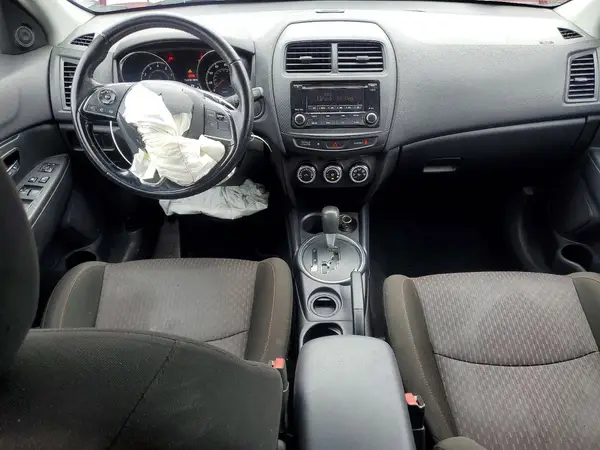 JA4AP3AU7HZ005846 2017 MITSUBISHI OUTLANDER - Image 8