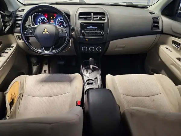 JA4AP3AU7HZ007337 2017 MITSUBISHI OUTLANDER - Image 8
