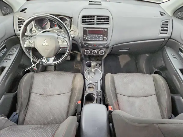 JA4AP3AU7HZ007662 2017 MITSUBISHI OUTLANDER - Image 8