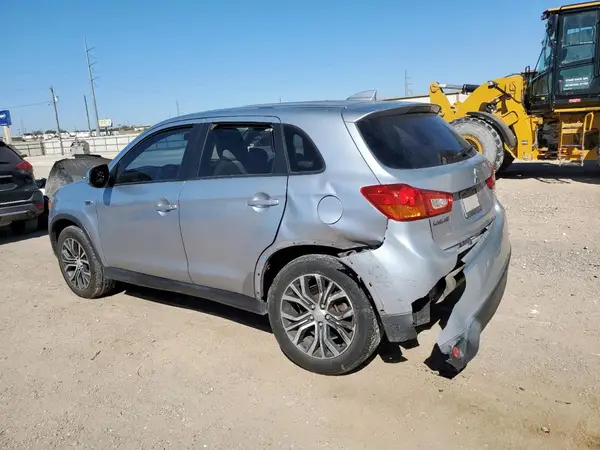 JA4AP3AU7HZ008505 2017 MITSUBISHI OUTLANDER - Image 2
