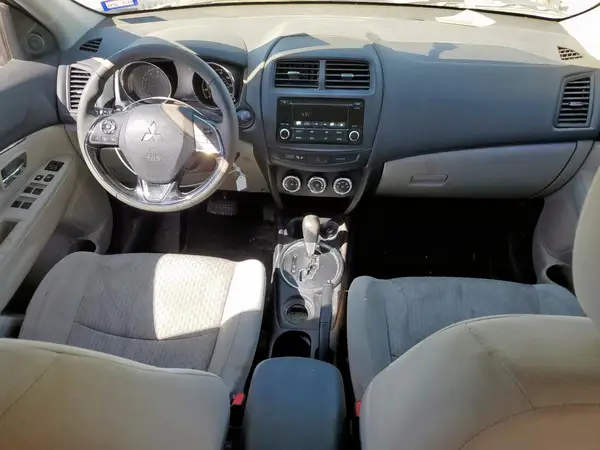 JA4AP3AU7HZ008505 2017 MITSUBISHI OUTLANDER - Image 8