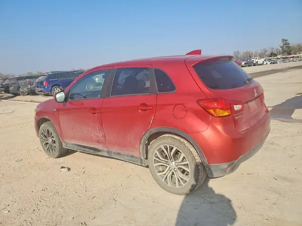 JA4AP3AU7HZ008665 2017 MITSUBISHI OUTLANDER - Image 2