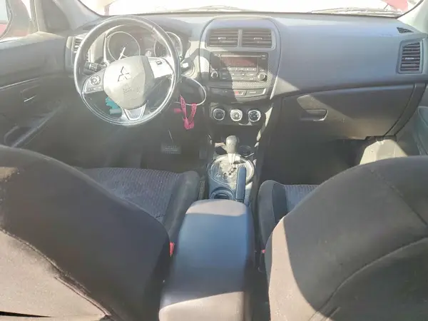 JA4AP3AU7HZ008665 2017 MITSUBISHI OUTLANDER - Image 8