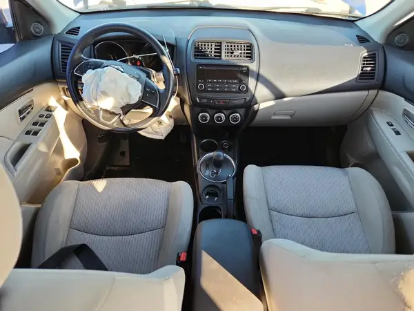 JA4AP3AU7HZ011436 2017 MITSUBISHI OUTLANDER - Image 8