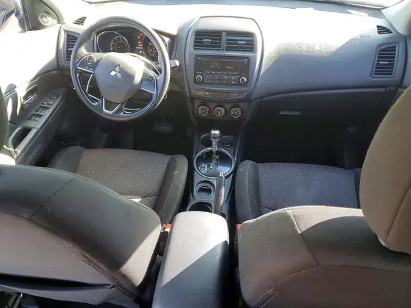 JA4AP3AU7HZ012893 2017 MITSUBISHI OUTLANDER - Image 8