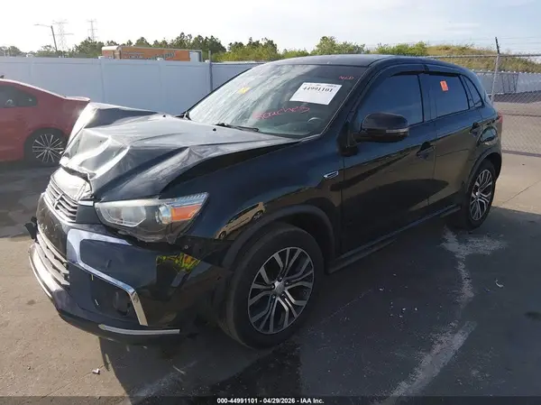 JA4AP3AU7HZ016443 2017 MITSUBISHI OUTLANDER - Image 2