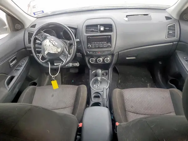 JA4AP3AU7HZ025367 2017 MITSUBISHI OUTLANDER - Image 8