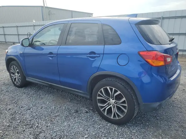 JA4AP3AU7HZ027071 2017 MITSUBISHI OUTLANDER - Image 2