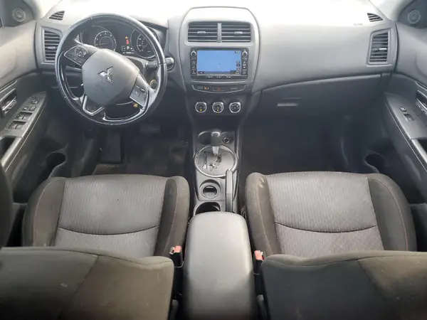 JA4AP3AU7HZ027071 2017 MITSUBISHI OUTLANDER - Image 8