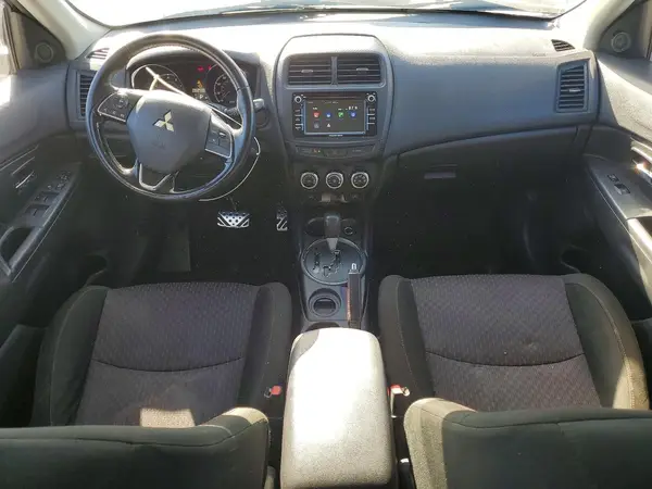 JA4AP3AU7HZ032755 2017 MITSUBISHI OUTLANDER - Image 8