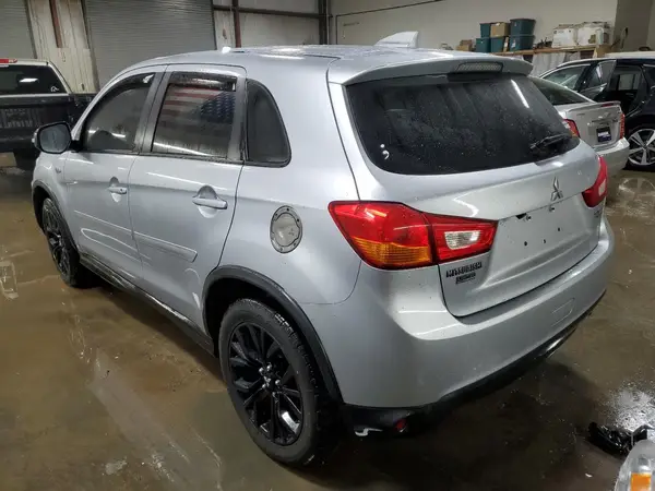 JA4AP3AU7HZ036210 2017 MITSUBISHI OUTLANDER - Image 2