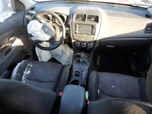 JA4AP3AU7HZ036367 2017 MITSUBISHI OUTLANDER - Image 8