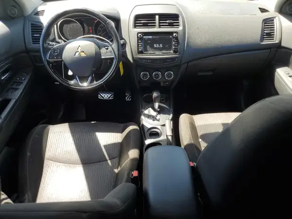 JA4AP3AU7HZ042816 2017 MITSUBISHI OUTLANDER - Image 8