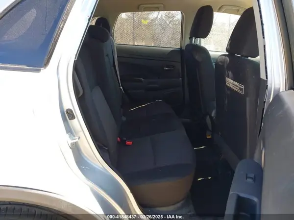 JA4AP3AU7HZ048972 2017 MITSUBISHI OUTLANDER - Image 8