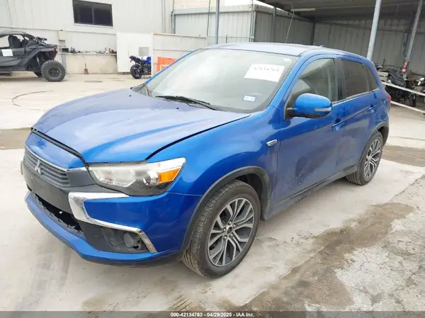 JA4AP3AU7HZ056697 2017 MITSUBISHI OUTLANDER - Image 2