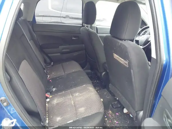 JA4AP3AU7HZ056697 2017 MITSUBISHI OUTLANDER - Image 8