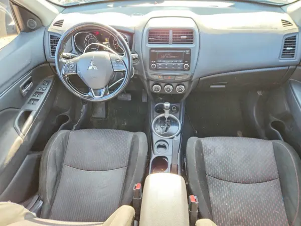 JA4AP3AU7HZ063892 2017 MITSUBISHI OUTLANDER - Image 8