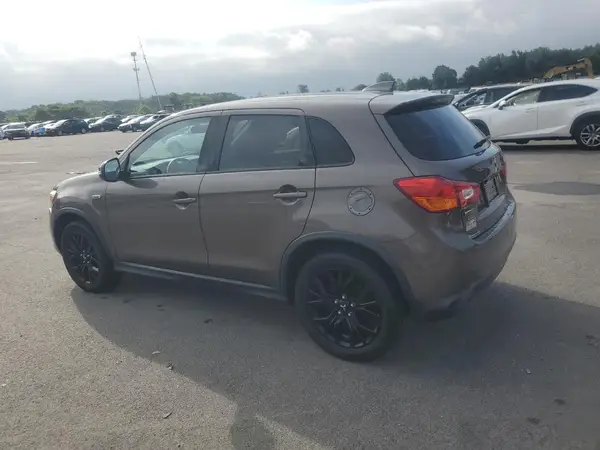 JA4AP3AU7HZ068400 2017 MITSUBISHI OUTLANDER - Image 2
